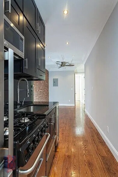 Building Photo - 5 W 103rd St