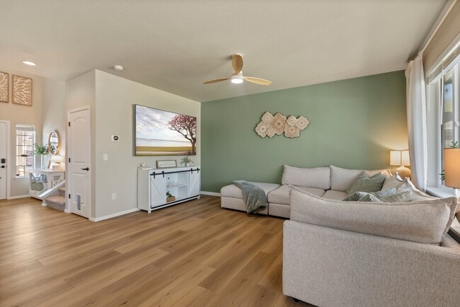 Building Photo - Spacious 4-Bedroom Home with Private Backy...