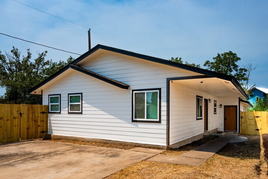 Building Photo - 1142 Mansell Ave