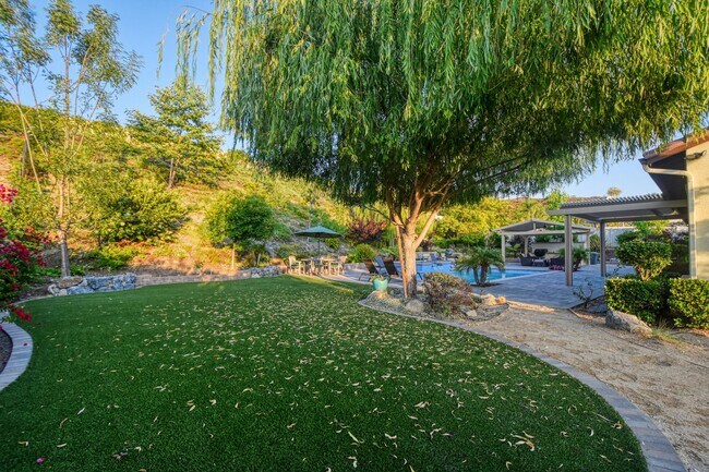 Building Photo - 5 Bedroom Resort-Style Estate with Pool, S...