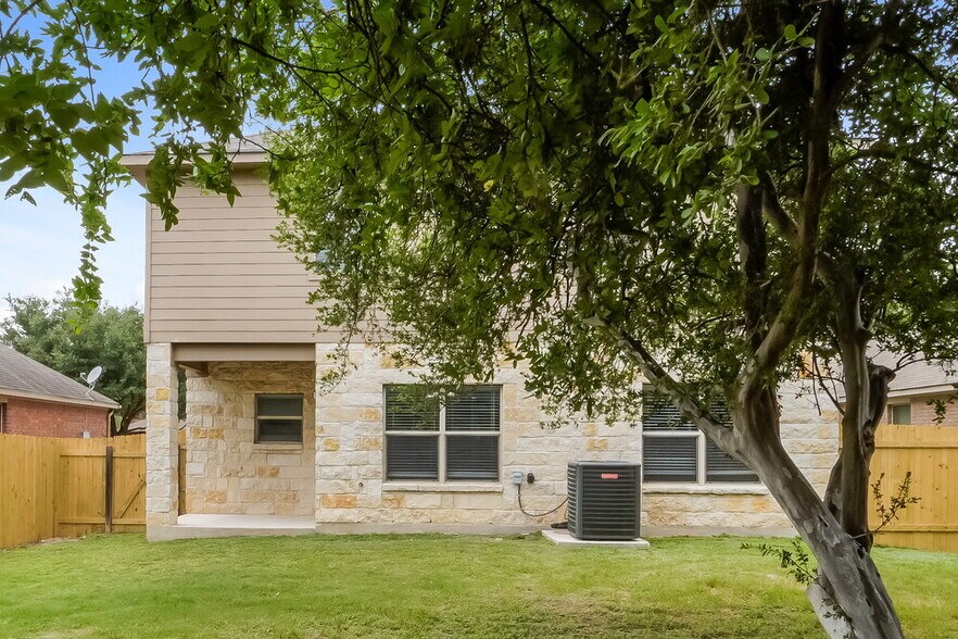 Building Photo - 357 Saddlehorn Way