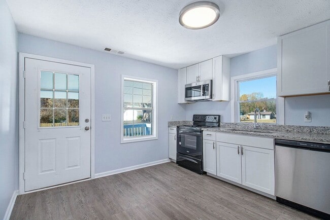 Building Photo - Charming Fully Renovated 2BR/1BA in the Heart of Loganville!