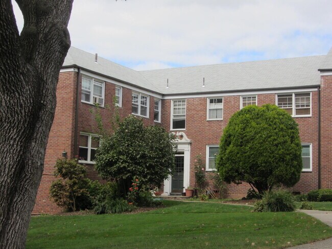 Building Photo - 349 Bloomfield Ave