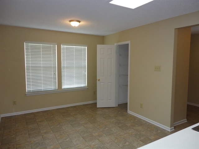Building Photo - 12764 Howe Rd