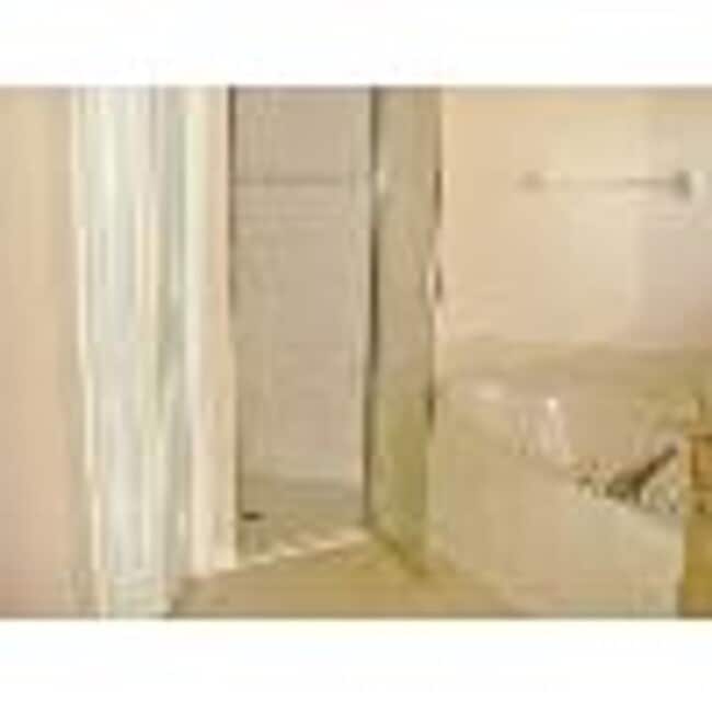 Building Photo - Inviting 3 Bedroom, 2 Bath Home in Desirab...