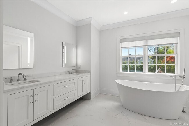 Building Photo - 25 Hunt Pl