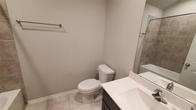 Building Photo - 22514 Busalla Trail