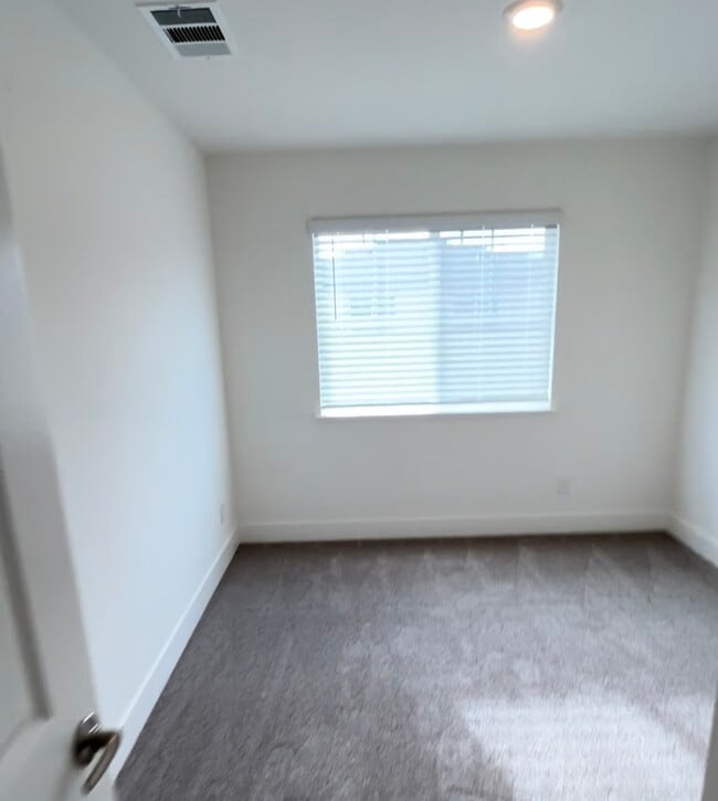 Building Photo - 4225 Fawnridge Pl