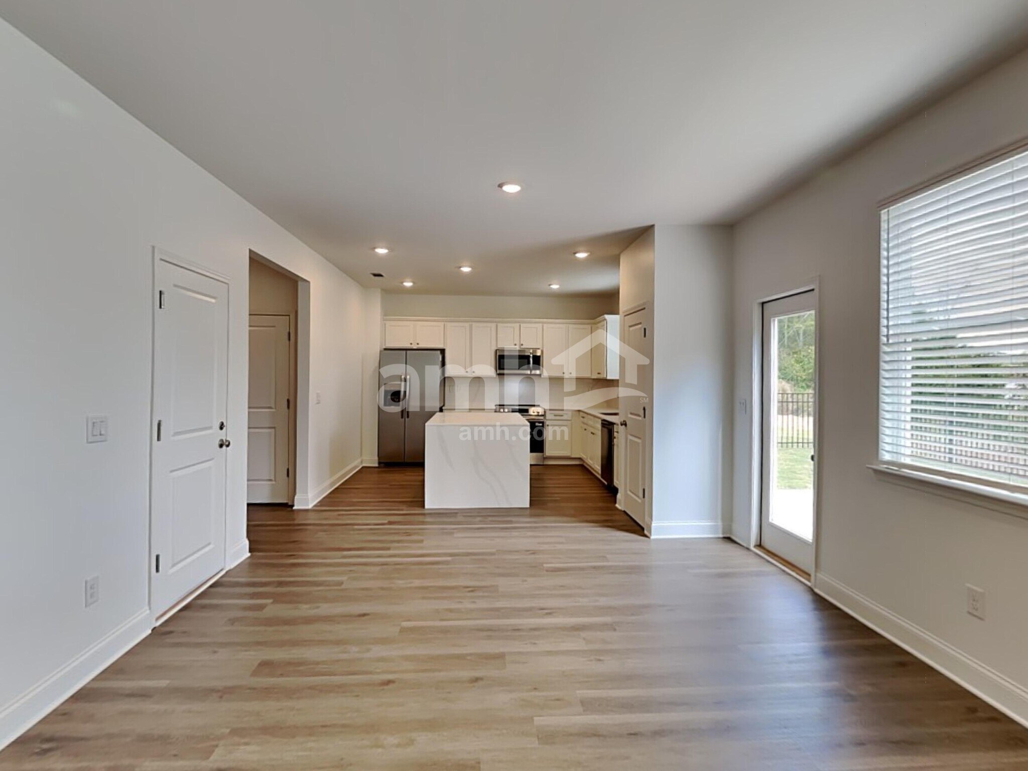 Building Photo - 50 Pointe Dr