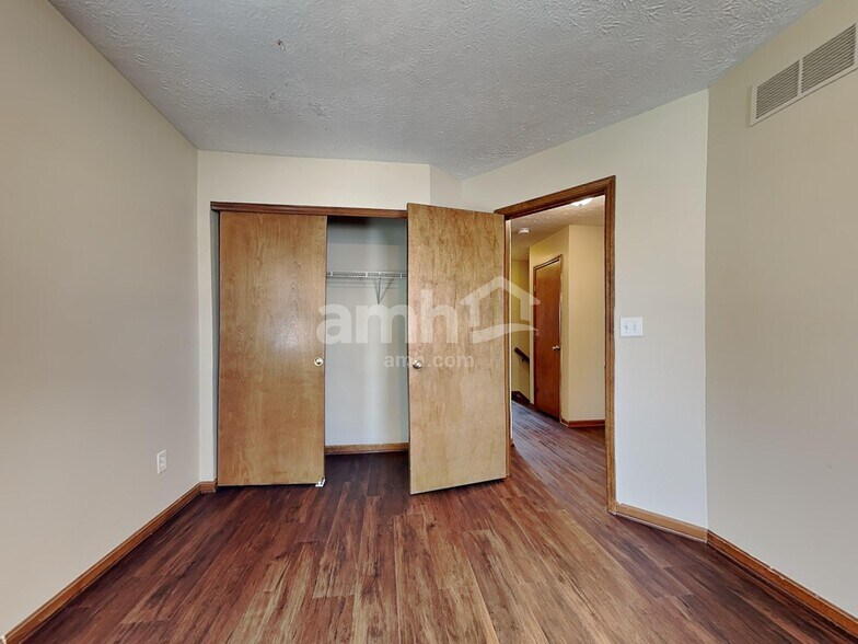 Building Photo - 6588 Taylor Trace Ln