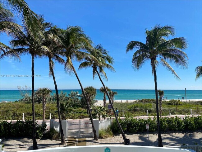 Building Photo - 5161 Collins Ave