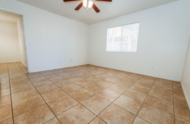 Building Photo - 1083 Desert Oak Pl