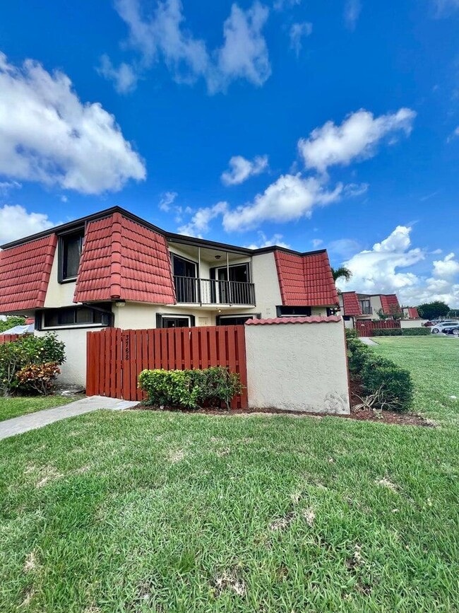 Primary Photo - 3768 Victoria Dr