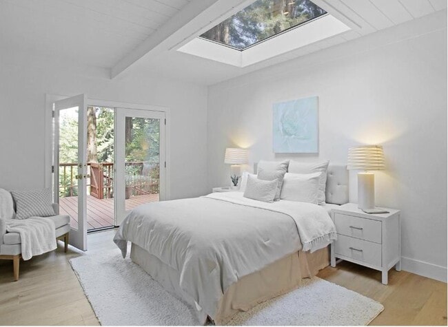 Building Photo - 350 Grandview Dr