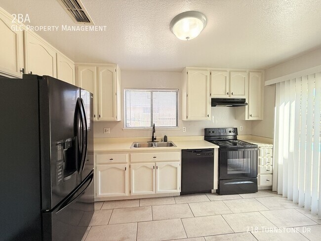 Building Photo - 718 Turnstone Dr