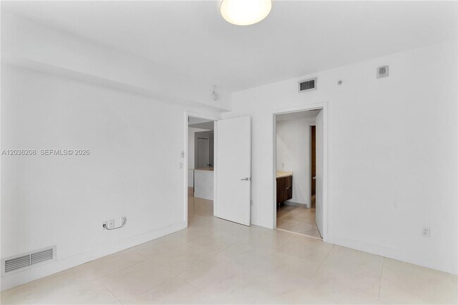 Building Photo - 488 NE 18th St