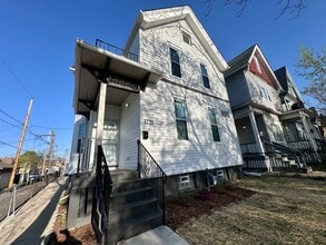 Building Photo - Large Open Concept 5BR/2BA Rent to Own Home with Office