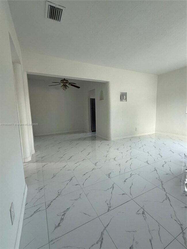 Building Photo - 3340 NW 13th Ave