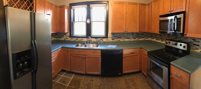 Building Photo - 3732 Keokuk St