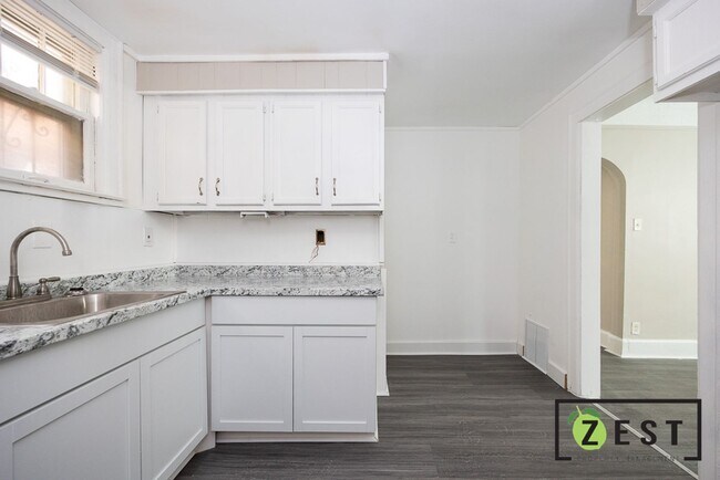 Building Photo - 12120 Stoepel St