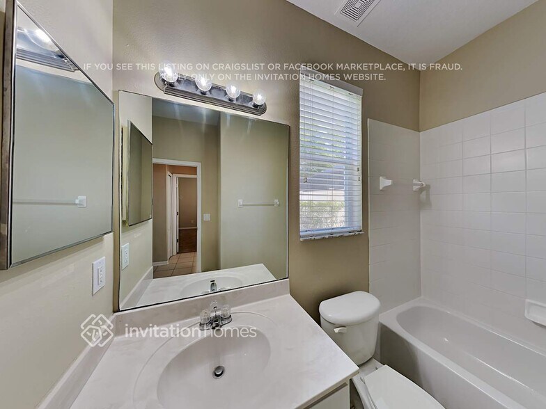 Building Photo - 3321 Downan Point Dr
