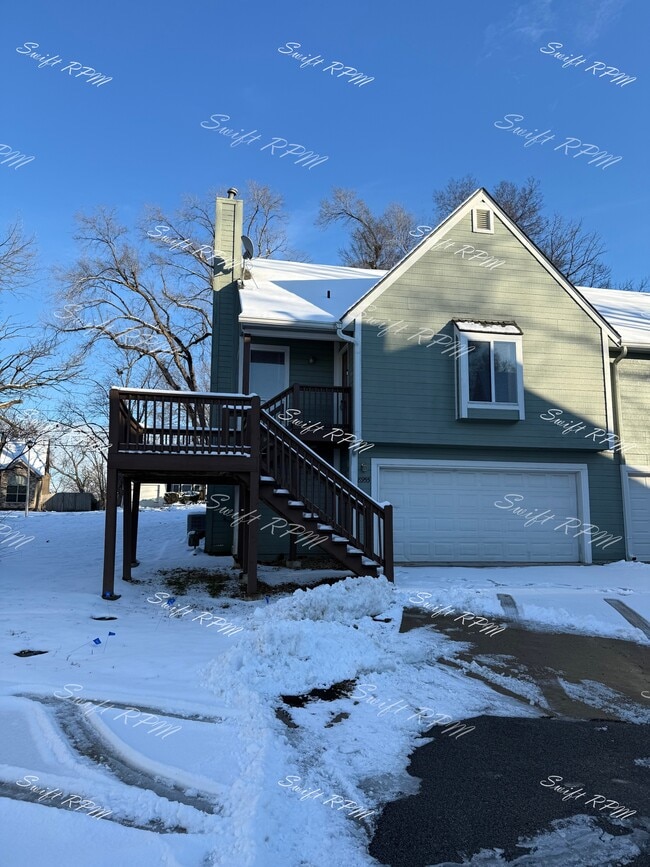 Primary Photo - 8955 Hauser