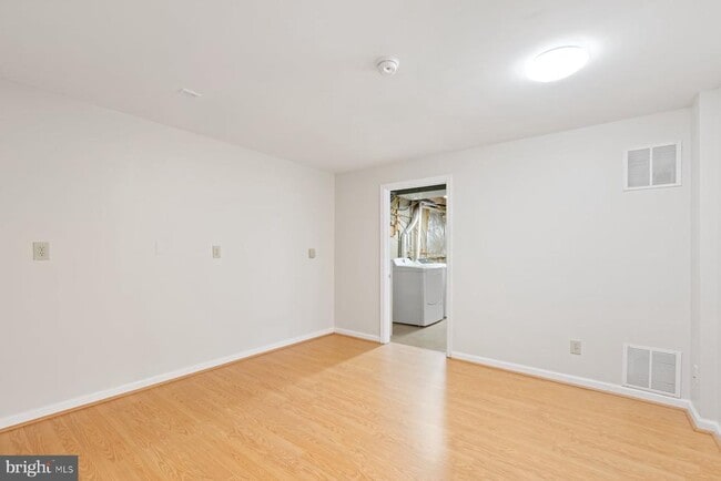 Building Photo - 4970 Manor House Ct