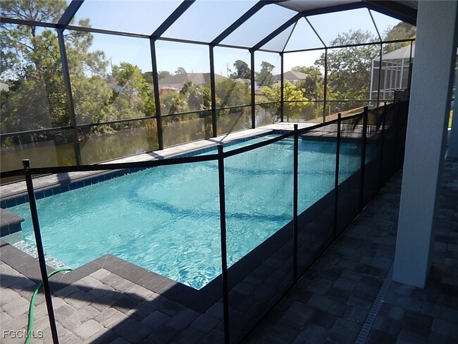 Building Photo - 1113 SW 1st Terrace