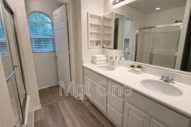 Building Photo - 5 Emory