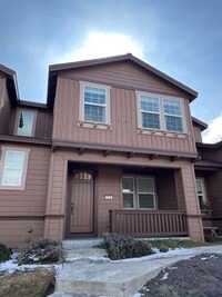 Building Photo - Beautiful Townhome in The Bluffs at the Old Mill District