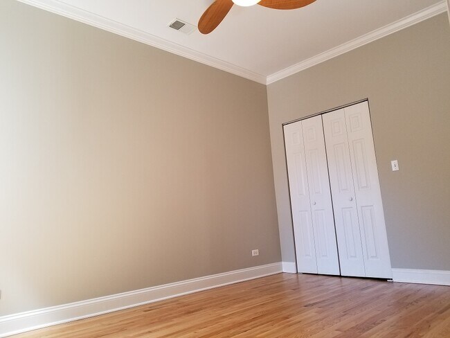 Second bedroom - 5923 N Winthrop Ave