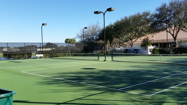 Building Photo - 350 E Coral Trace Cir