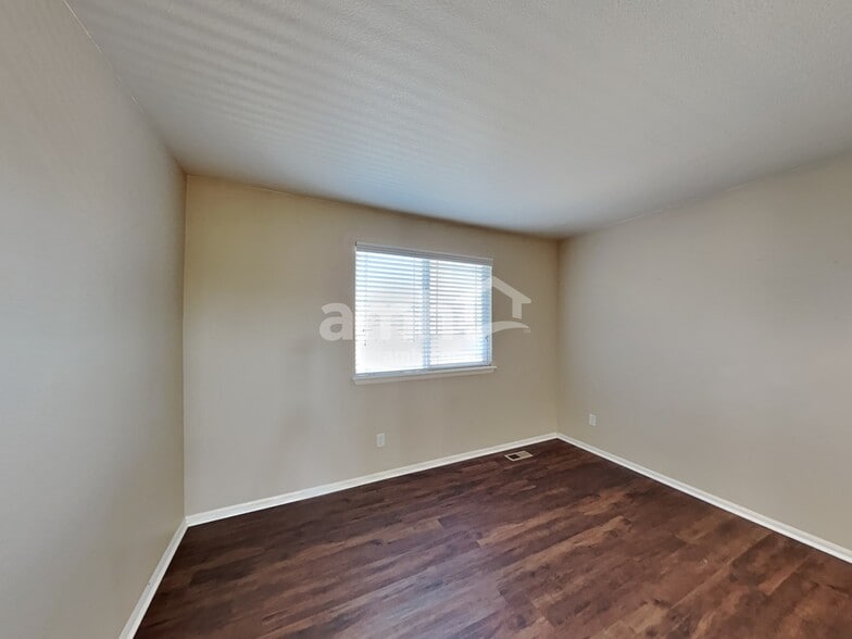 Building Photo - 137 Sand Cherry St