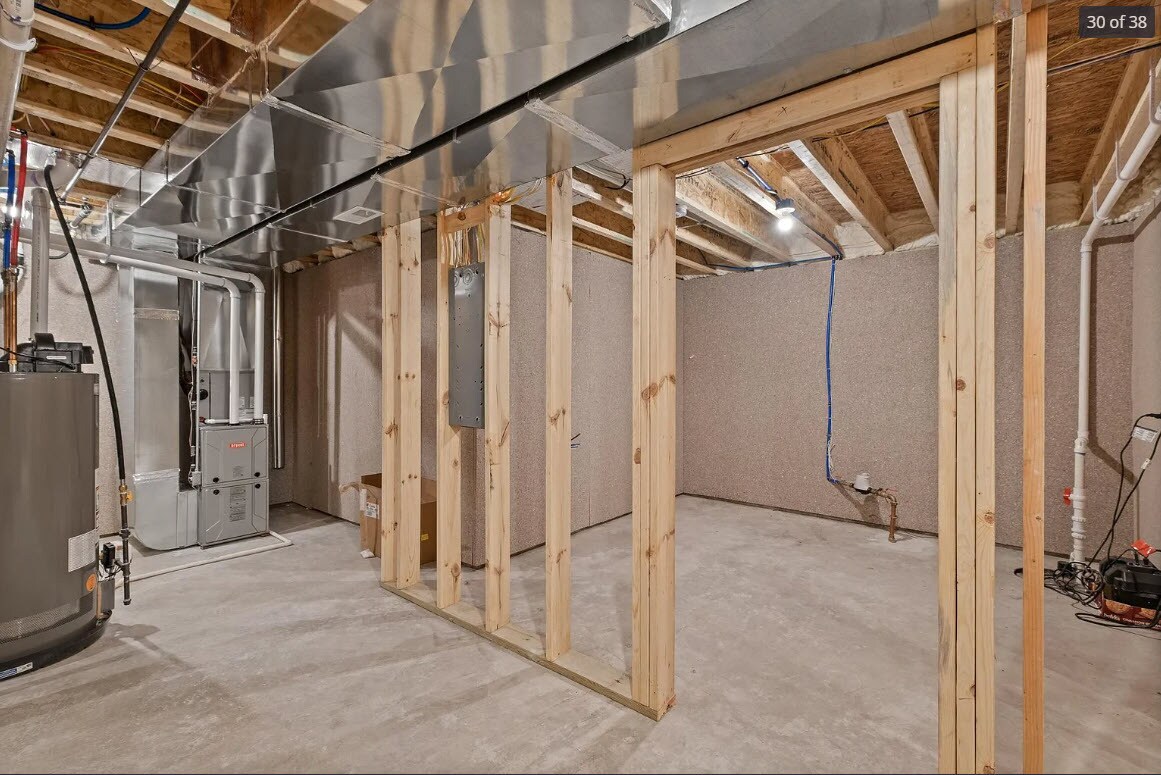 Building Photo - 5453 W Heathwood Dr SE