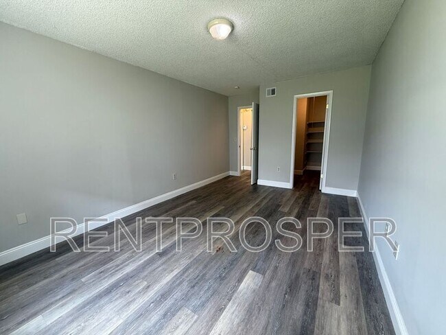 Building Photo - 4151 S Semoran Blvd