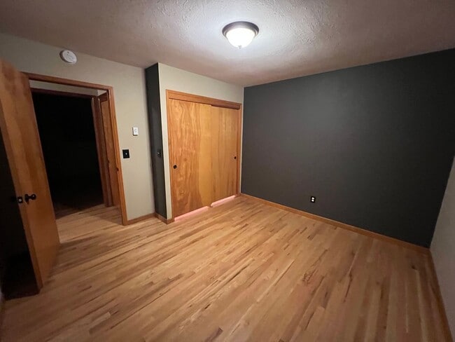 Building Photo - 5408 NE 49th St