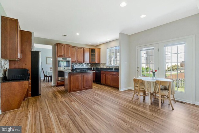 Building Photo - 44208 Navajo Dr