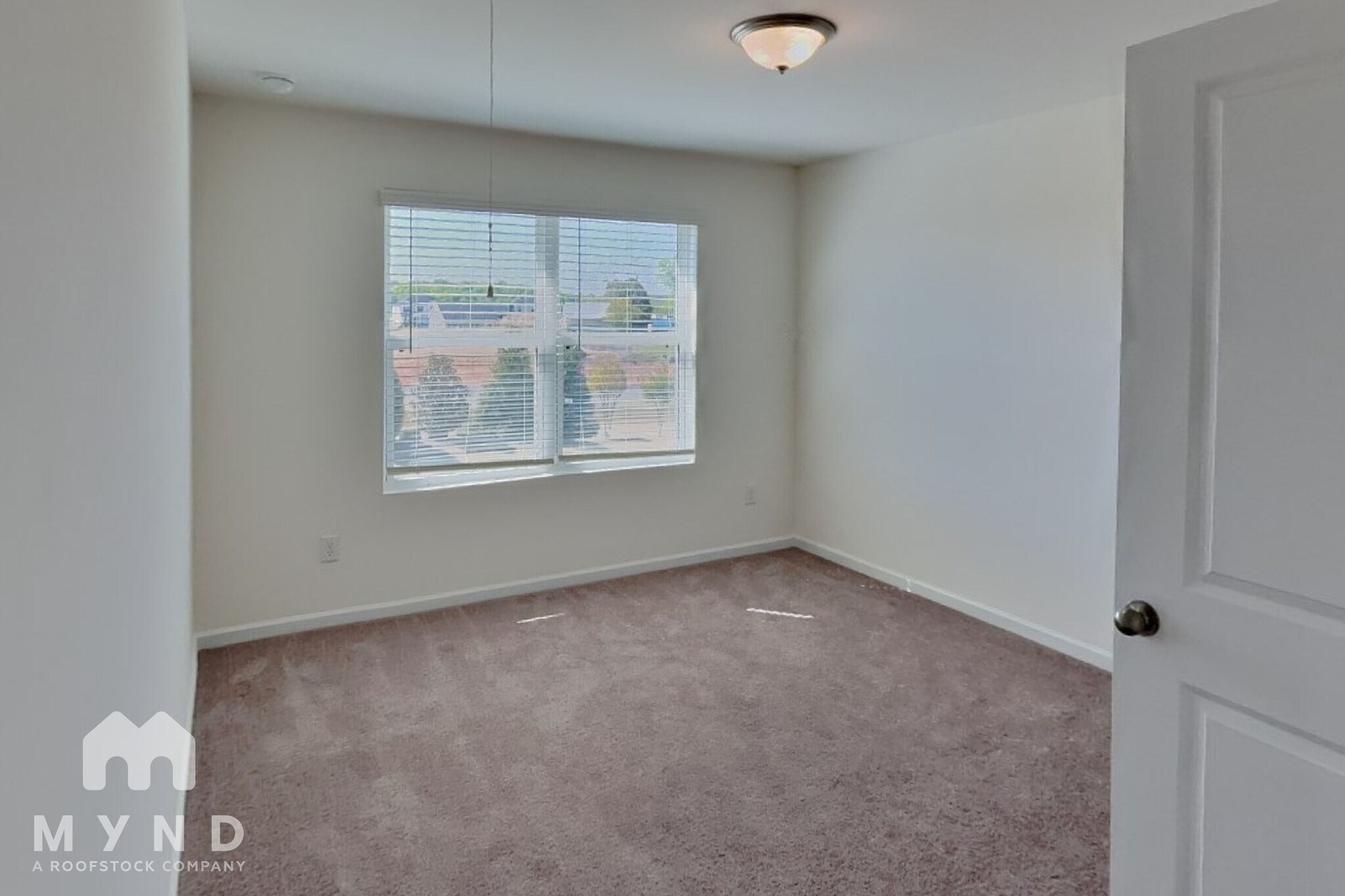 Building Photo - 354 Rayland St