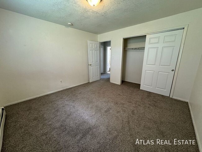 Building Photo - 318 Bonnie Ct