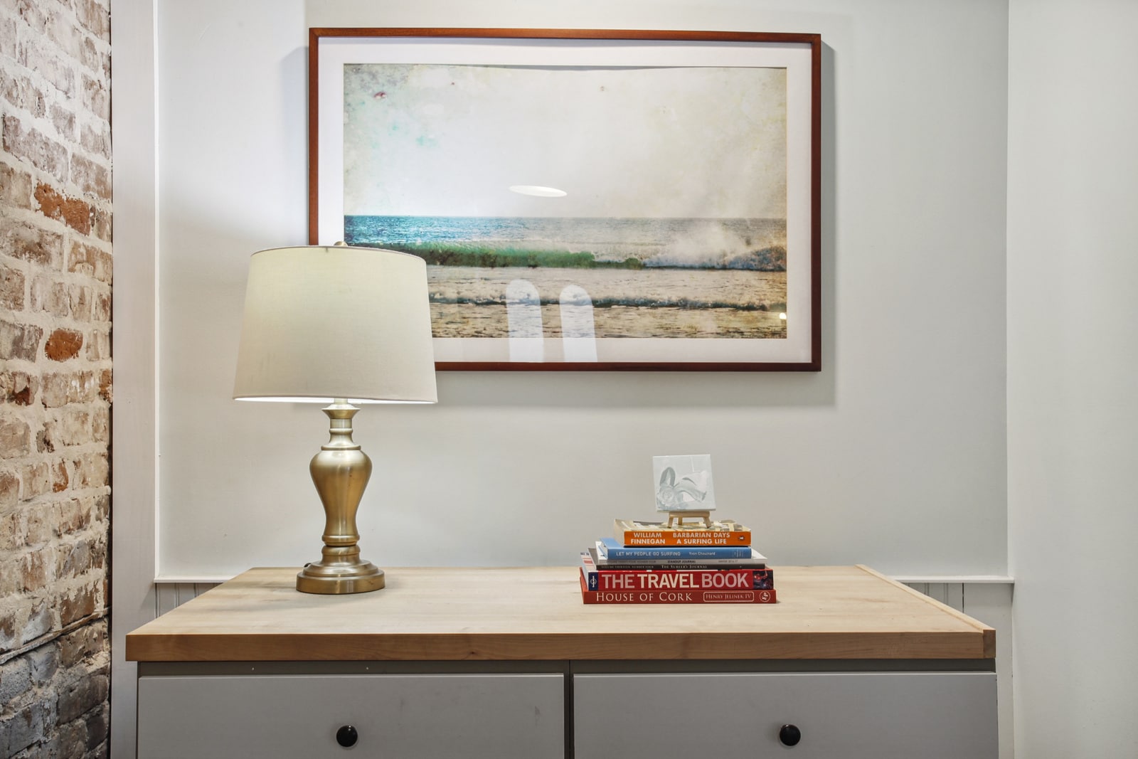 Building Photo - 208B W Hall St