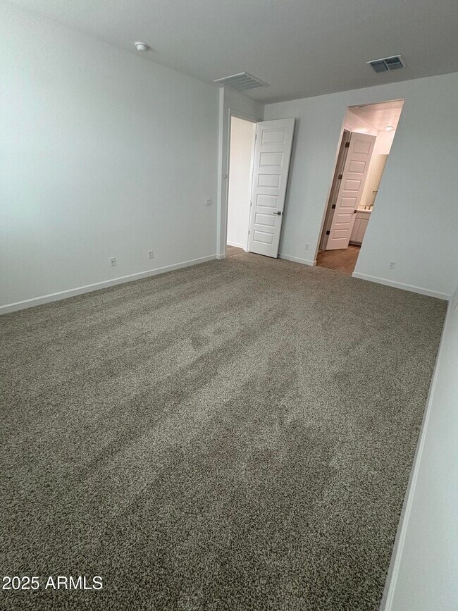 Building Photo - 10018 N 177th Ave