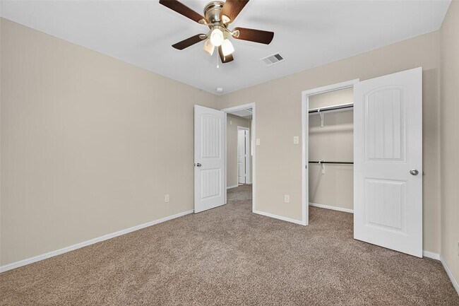 Building Photo - 3026 Village Creek Dr