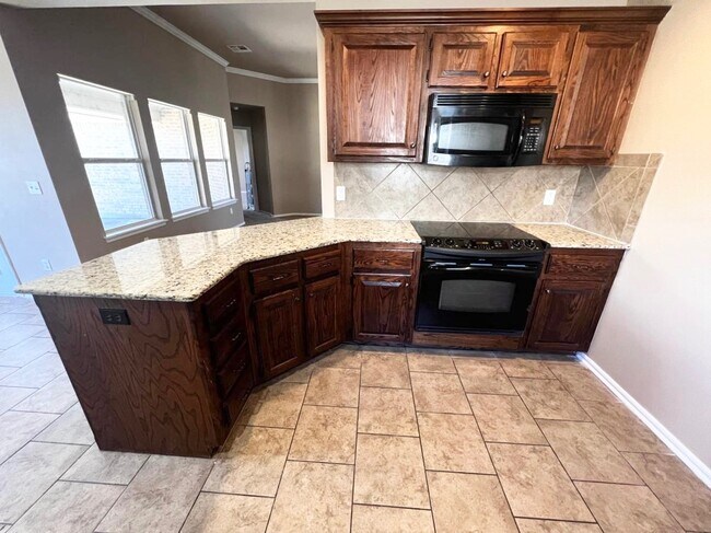 Building Photo - 8224 Hillers Rd