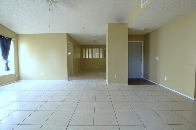 Building Photo - 2248 Greenview Cir