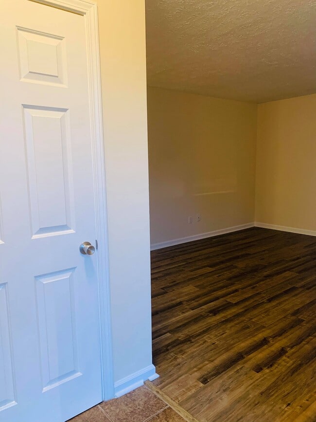 Building Photo - 1610 Flanigan Ct
