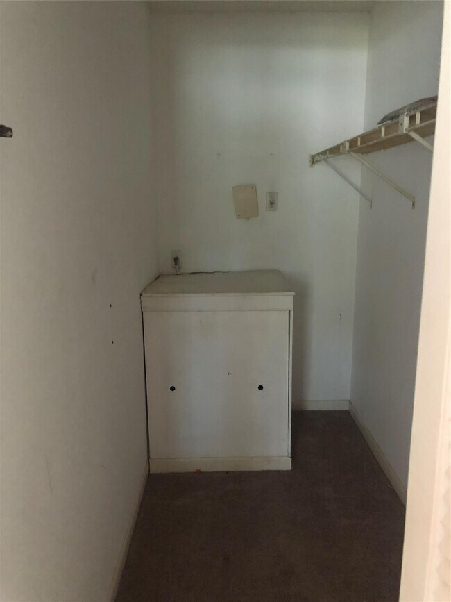 Building Photo - 151 SW 135th Terrace