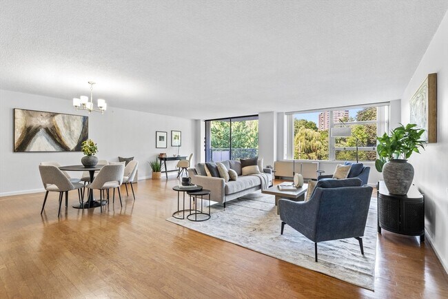 Primary Photo - 80 Park St