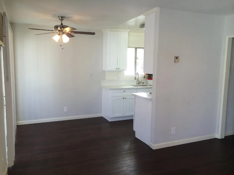 Building Photo - 14718 Magnolia Blvd