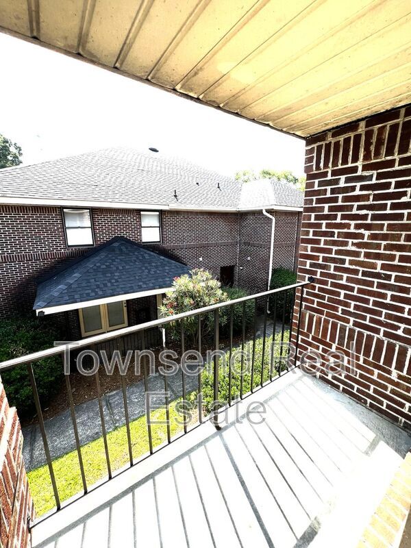 Building Photo - 1055 Ancestry Dr