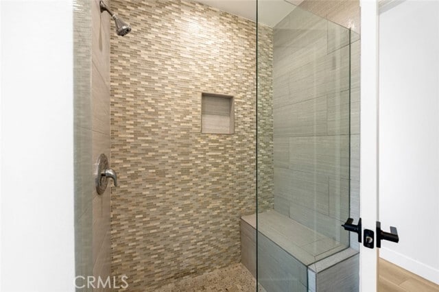 Building Photo - 7435 Shadyglade Ave